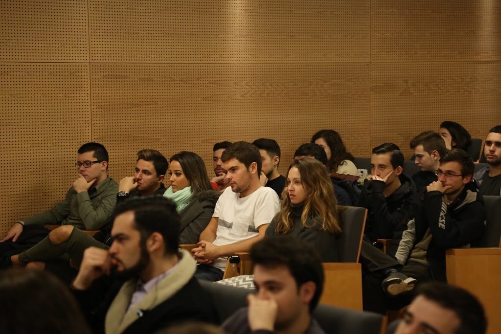 foto-alumnos-charla-cesine